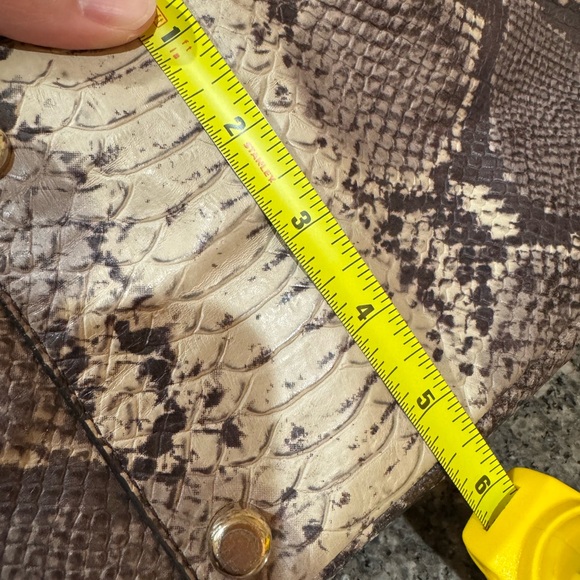 Authentic Coach 35888 patient leather snake skin-like shoulder Bag - Picture 9 of 12